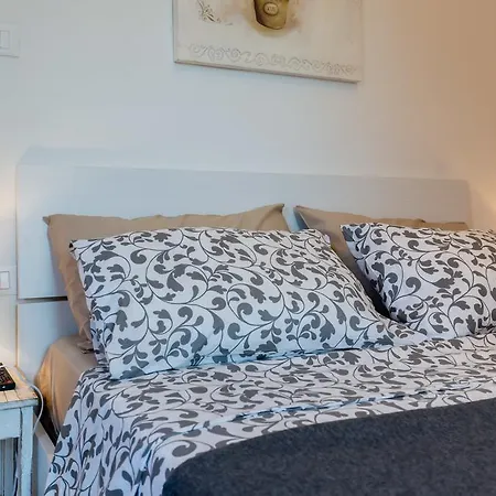 Sweet 2 Apartment *